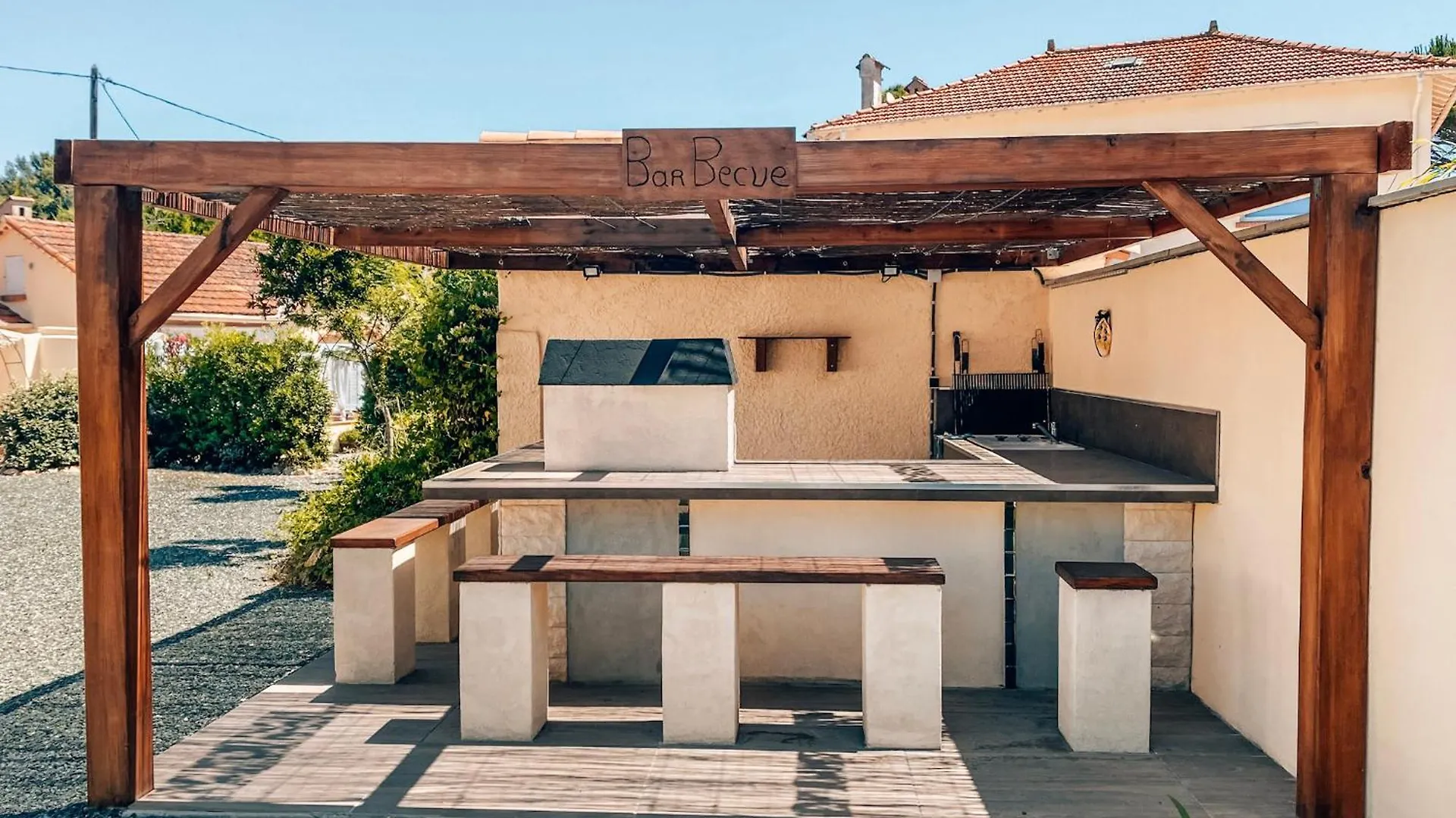 Prázdninový dům Reve D'Azur, Mazet En Bord De Mer, Parking, Piscine Partagee, Terrasse Bbq & Draps Inclus La Nartelle, 1 Salon, 1 Chambre, 1 Cuisine , 1 Sdb Sainte-Maxime