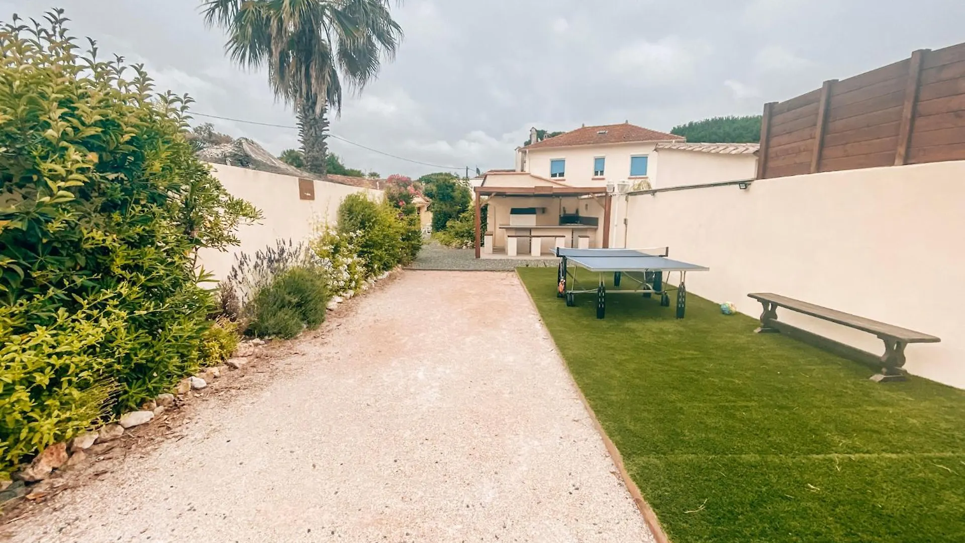 Reve D'Azur, Mazet En Bord De Mer, Parking, Piscine Partagee, Terrasse Bbq & Draps Inclus La Nartelle, 1 Salon, 1 Chambre, 1 Cuisine , 1 Sdb Sainte-Maxime Francie