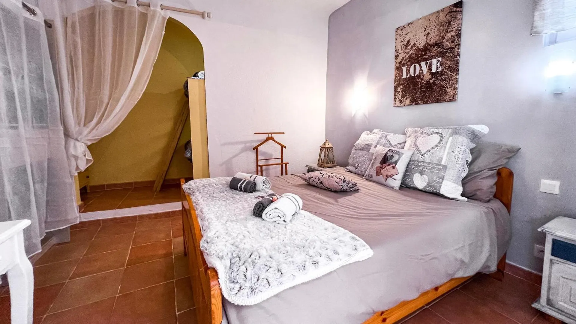 Prázdninový dům Reve D'Azur, Mazet En Bord De Mer, Parking, Piscine Partagee, Terrasse Bbq & Draps Inclus La Nartelle, 1 Salon, 1 Chambre, 1 Cuisine , 1 Sdb Sainte-Maxime