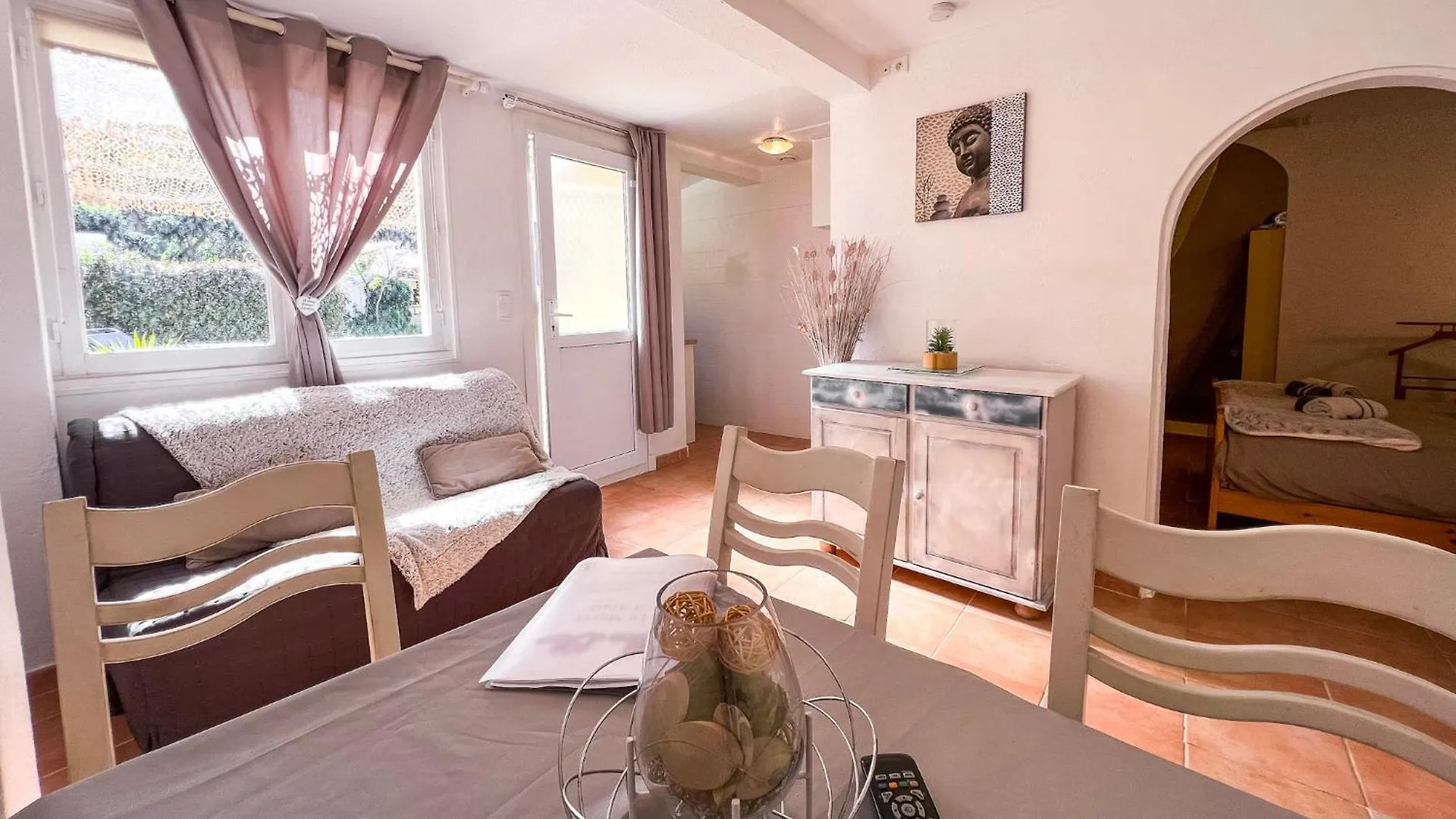 Reve D'Azur, Mazet En Bord De Mer, Parking, Piscine Partagee, Terrasse Bbq & Draps Inclus La Nartelle, 1 Salon, 1 Chambre, 1 Cuisine , 1 Sdb Sainte-Maxime Holiday home
